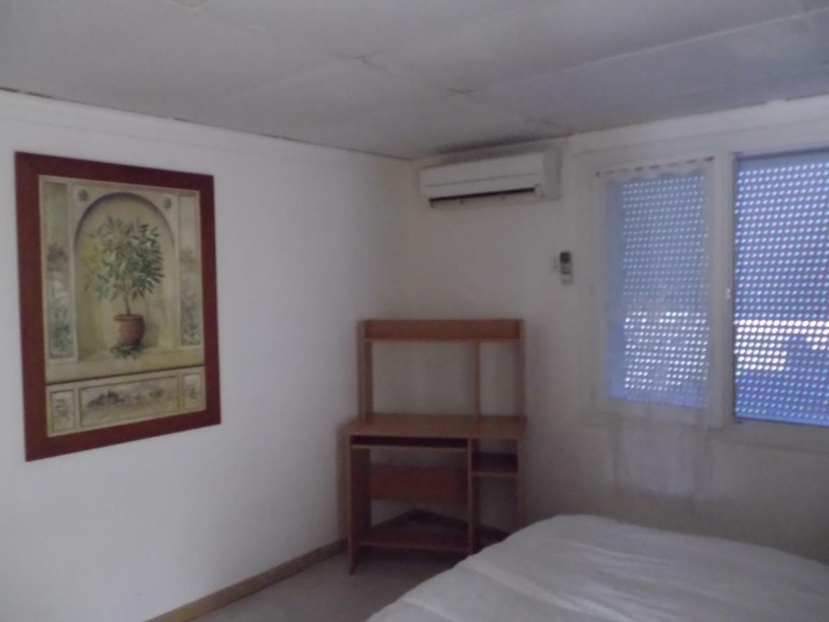 Auberge Des Garrigues Nîmes Exteriér fotografie