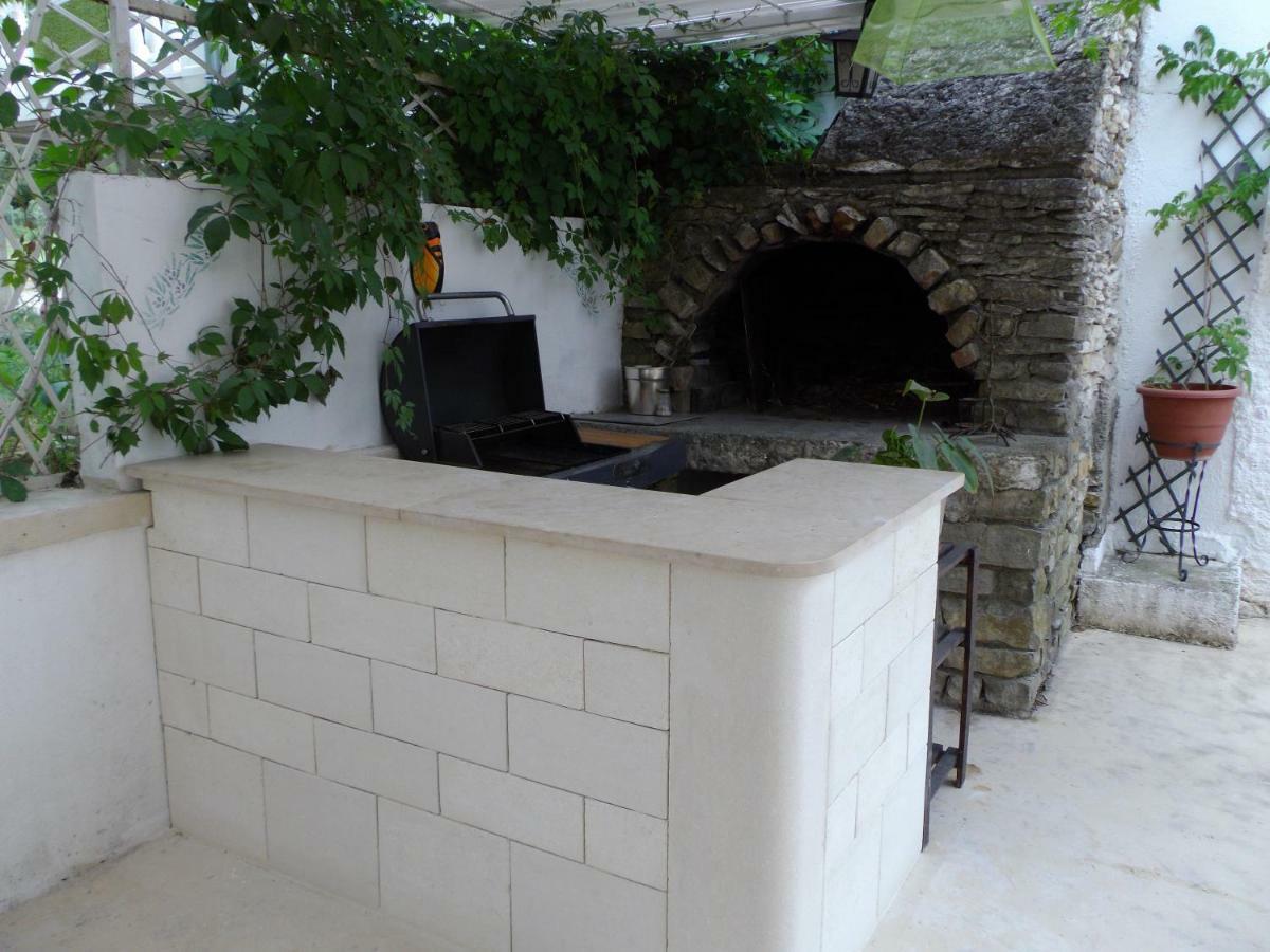Auberge Des Garrigues Nîmes Exteriér fotografie